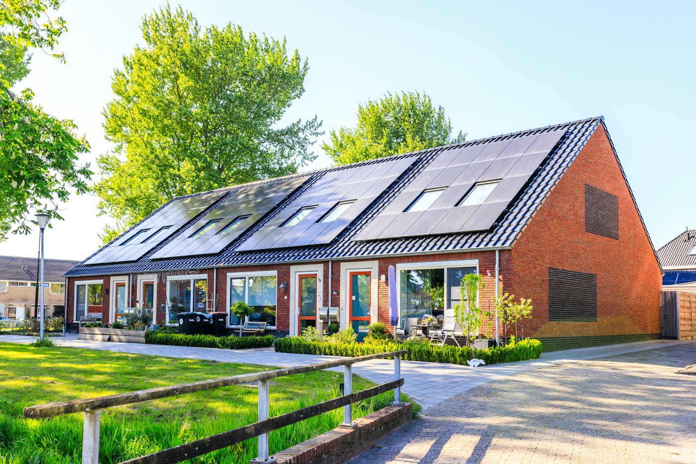 Rodinný dům s fotovoltaickou elektrárnou na střeše